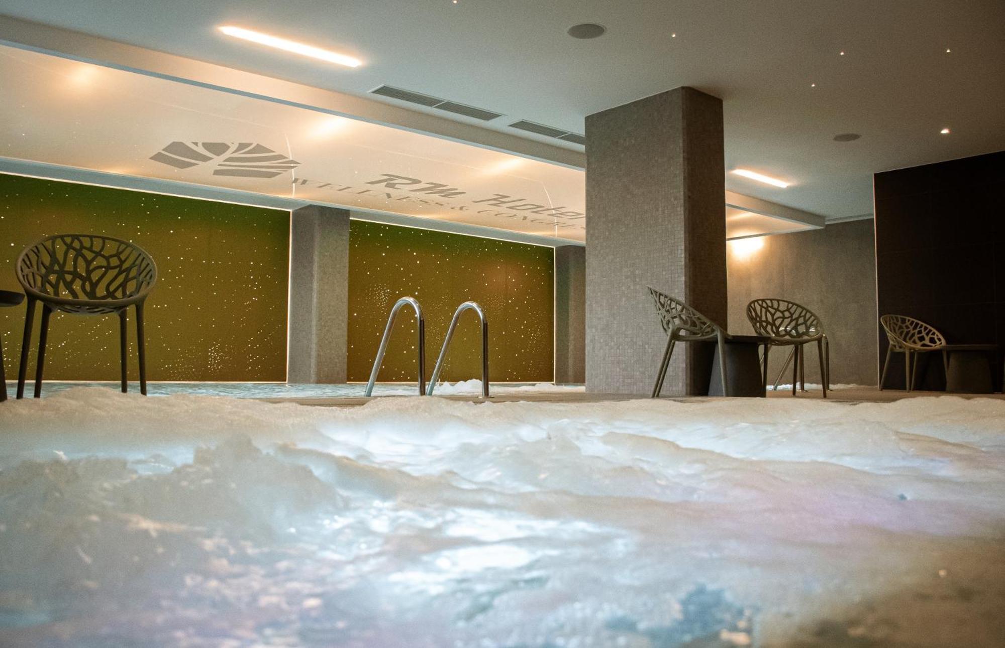 Rm Hotel Wellness & Congress Prievidza Exterior foto