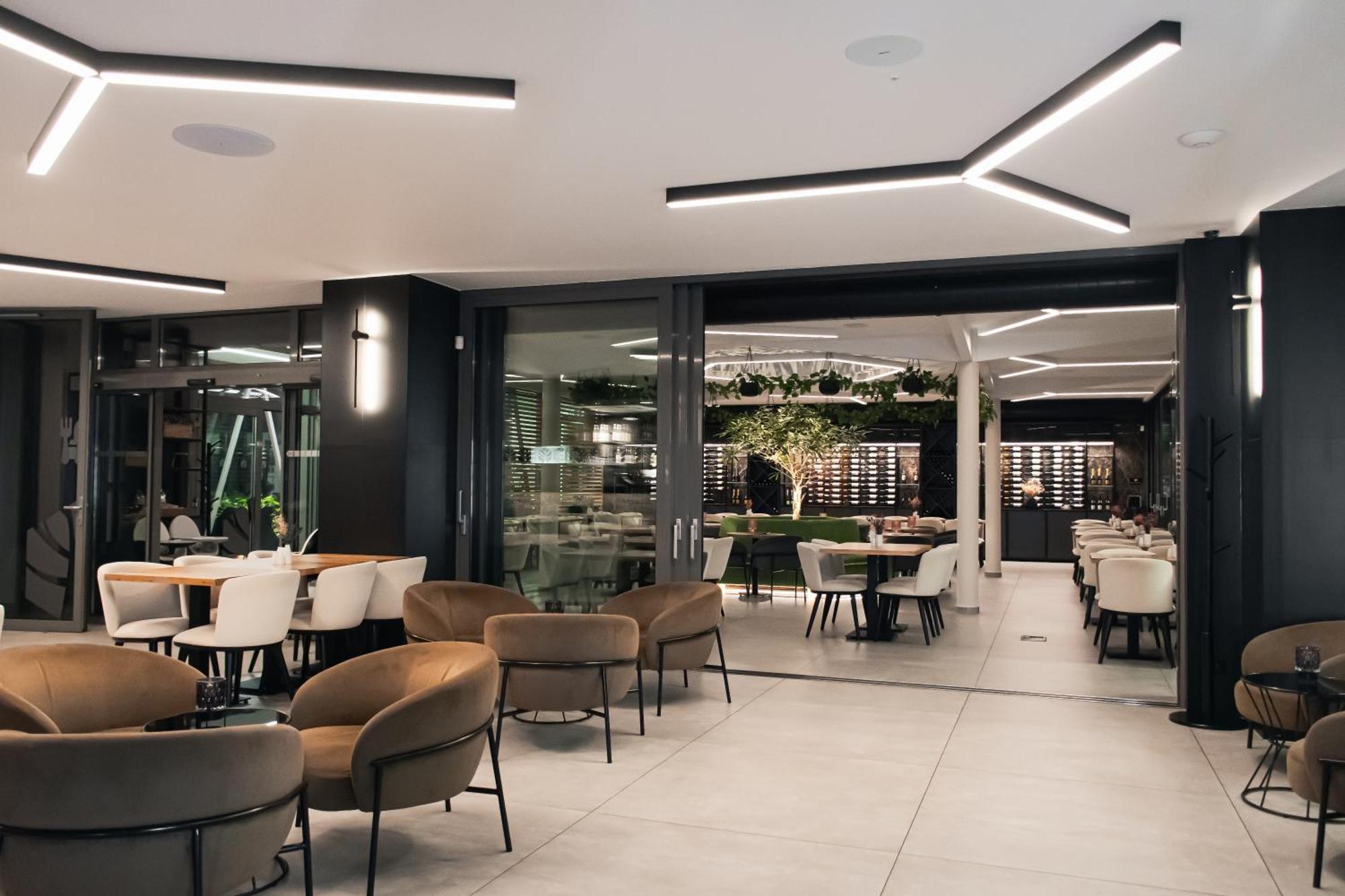 Rm Hotel Wellness & Congress Prievidza Exterior foto